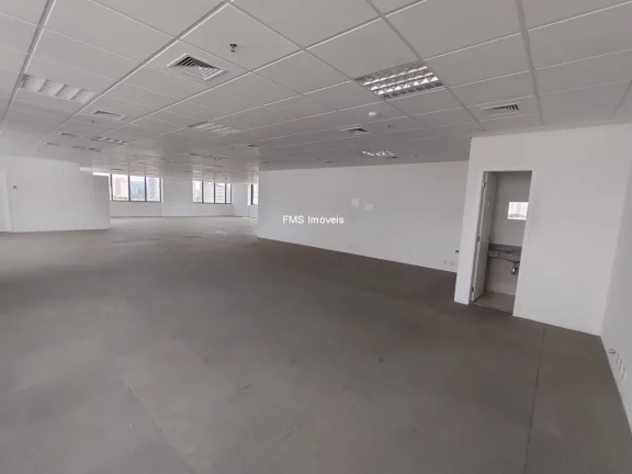 Imagem Conjunto Comercial de Alto Padrão com 8 Vagas de Garagem na Barra Funda, São Paulo-SP: Imperdível!