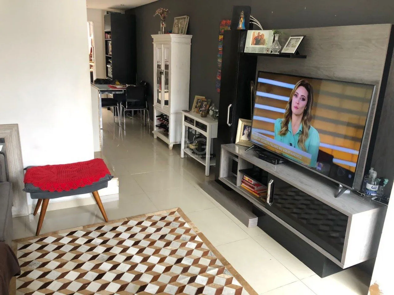 Imagem Casa com 3 dormitórios 2 suítes, área gourmet, vaga de estacionamento, Guarujá, Porto Alegre RS