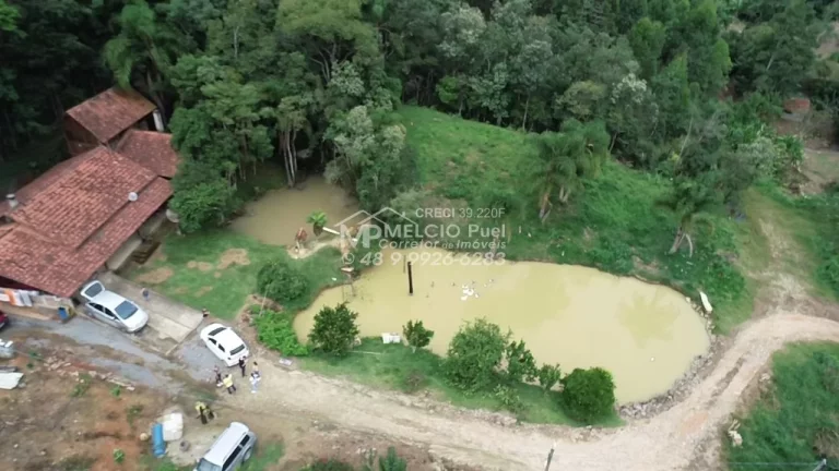 Imagem Ótimo sítio a venda em Pinheral SC. com 40.000m². Propriedade equipada para criação de animais.
