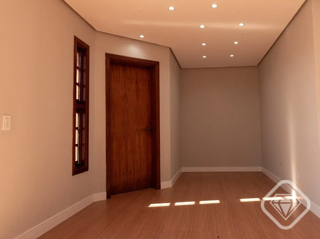 Imagem Uma vista privilegiada da cidade, ambientes amplos e um projeto que une solidez construtiva, sofisti...