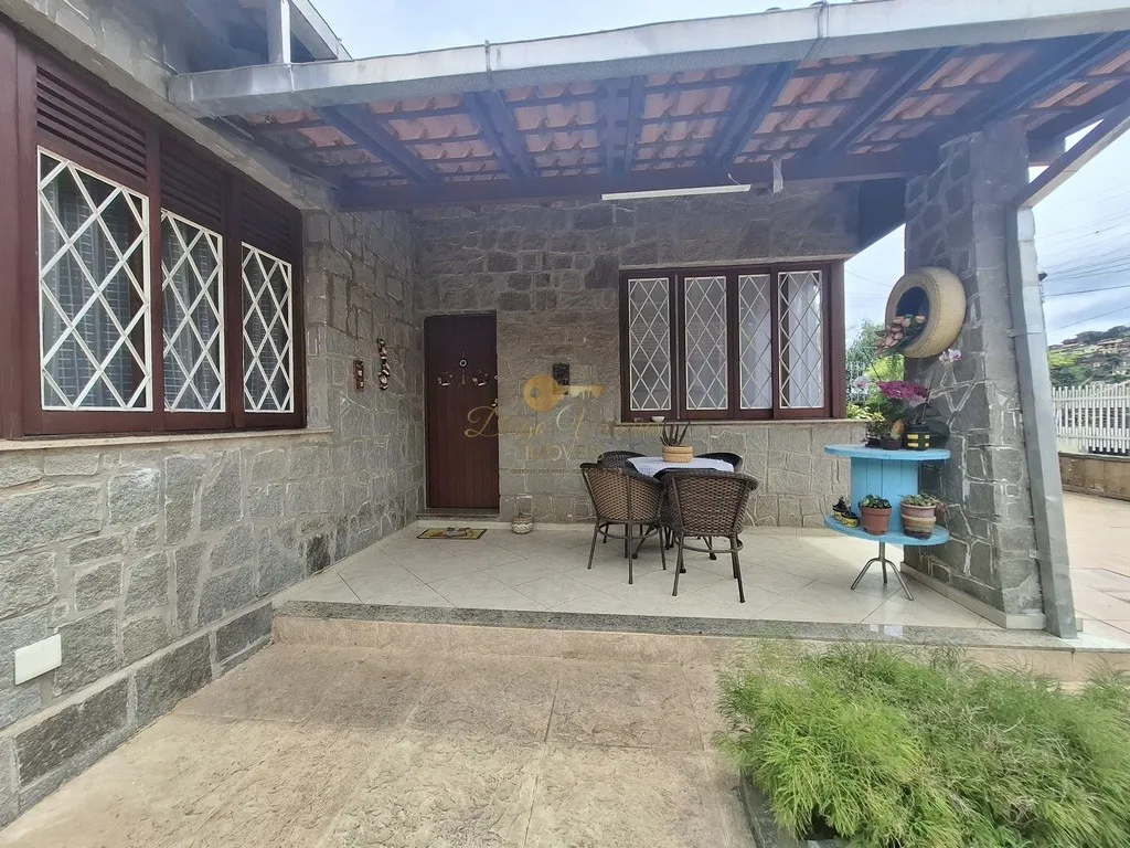 Imagem Casa para Venda em Teresópolis / RJ no bairro Jardim Cascata