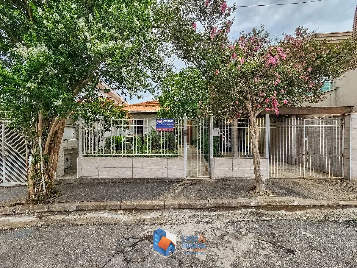 Foto do imóvel Casa de vila para venda em Chácara Inglesa com 4 quartos, sendo 1 suíte, 350m² em Rua Doutor Argemiro Couto de Barros