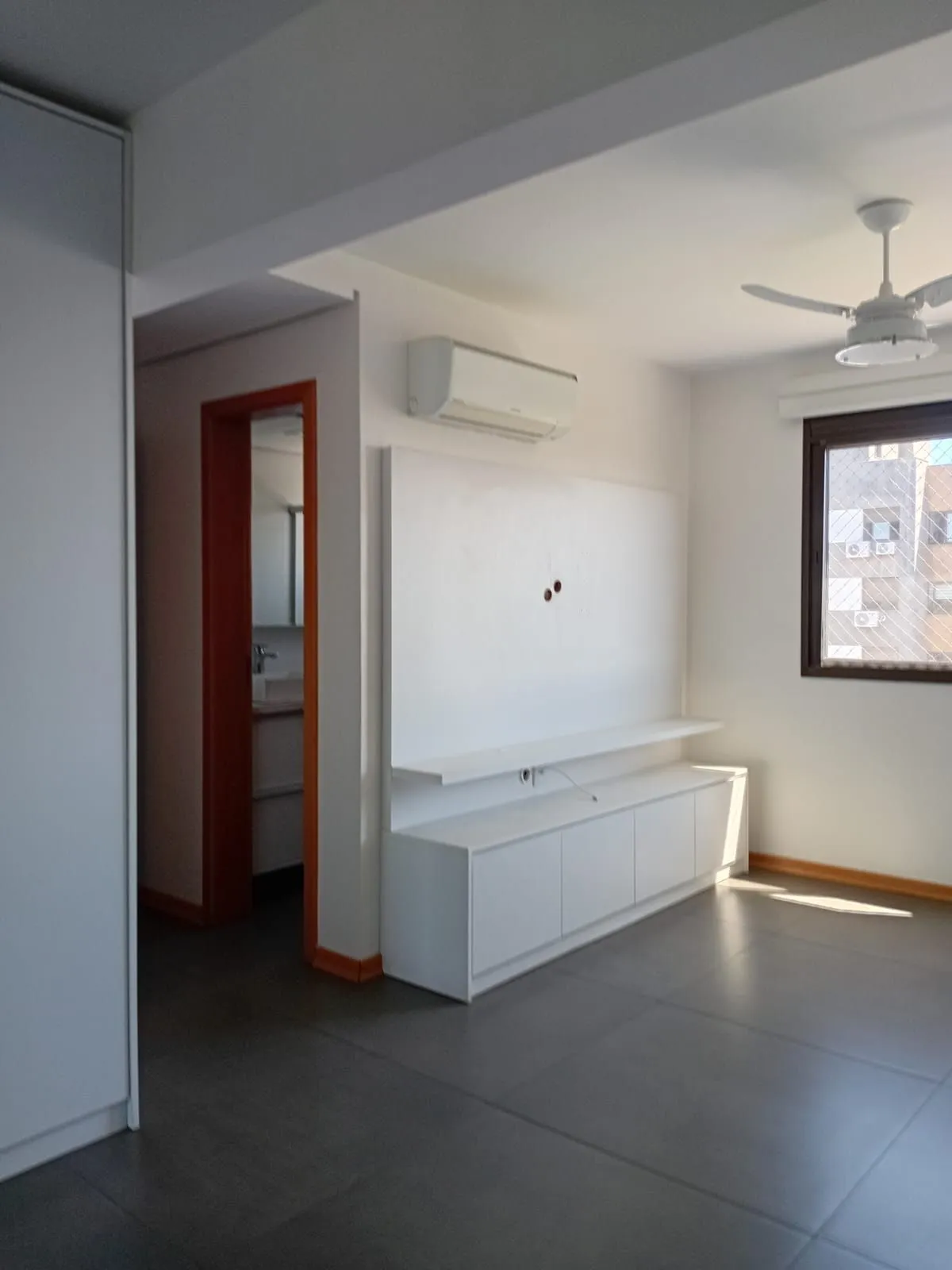 Imagem Apartamento 2 quartos, suíte, vaga coberta no bairro Camaquã em Porto Alegre/RS