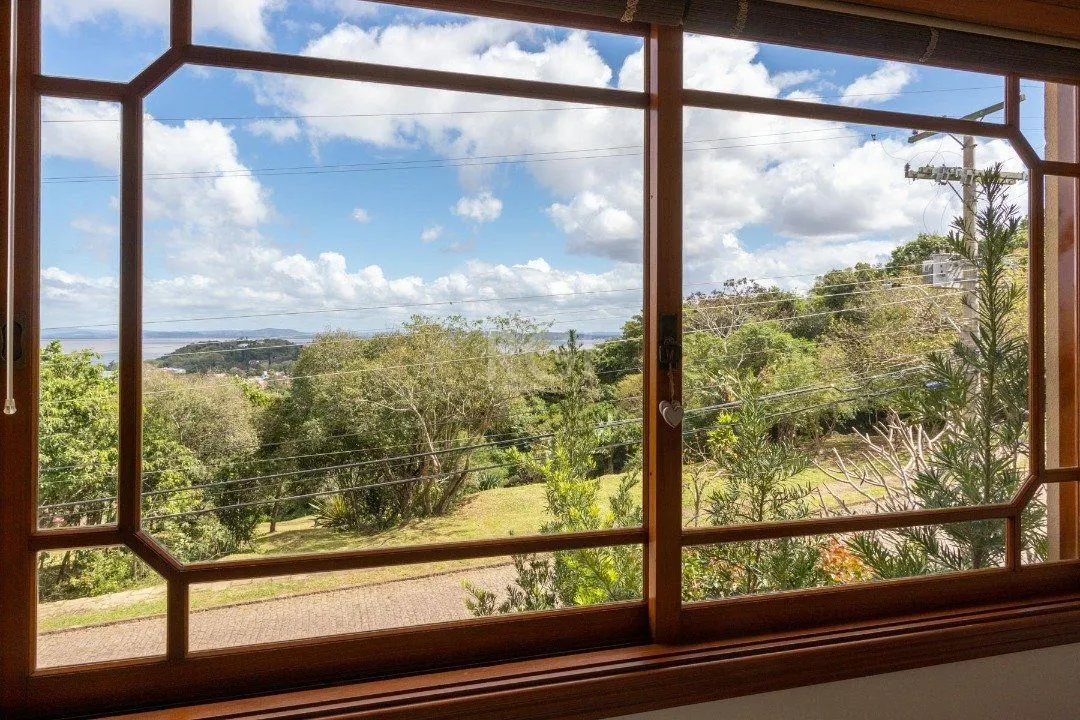Imagem Casa para Venda - 358.78m², 3 dormitórios, sendo 1 suites, 3 vagas - Jardim Isabel