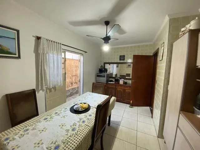 Imagem Casa à venda 4 Quartos, 1 Suite, 3 Vagas, 300M², Monção, Taubaté - SP