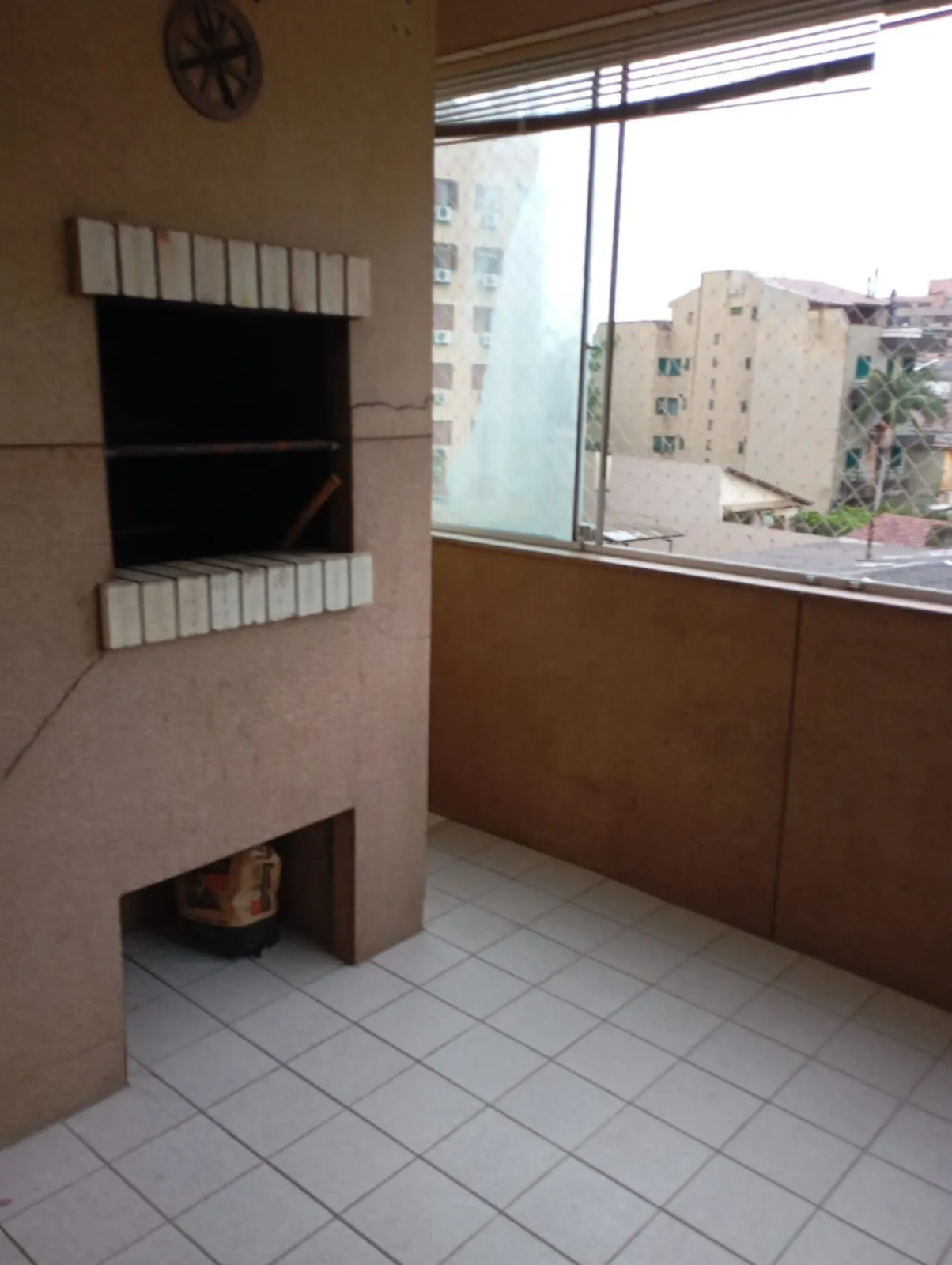 Imagem Apartamento com 02 quartos e 01 vaga coberta no Bairro Menino Deus, Porto Alegre