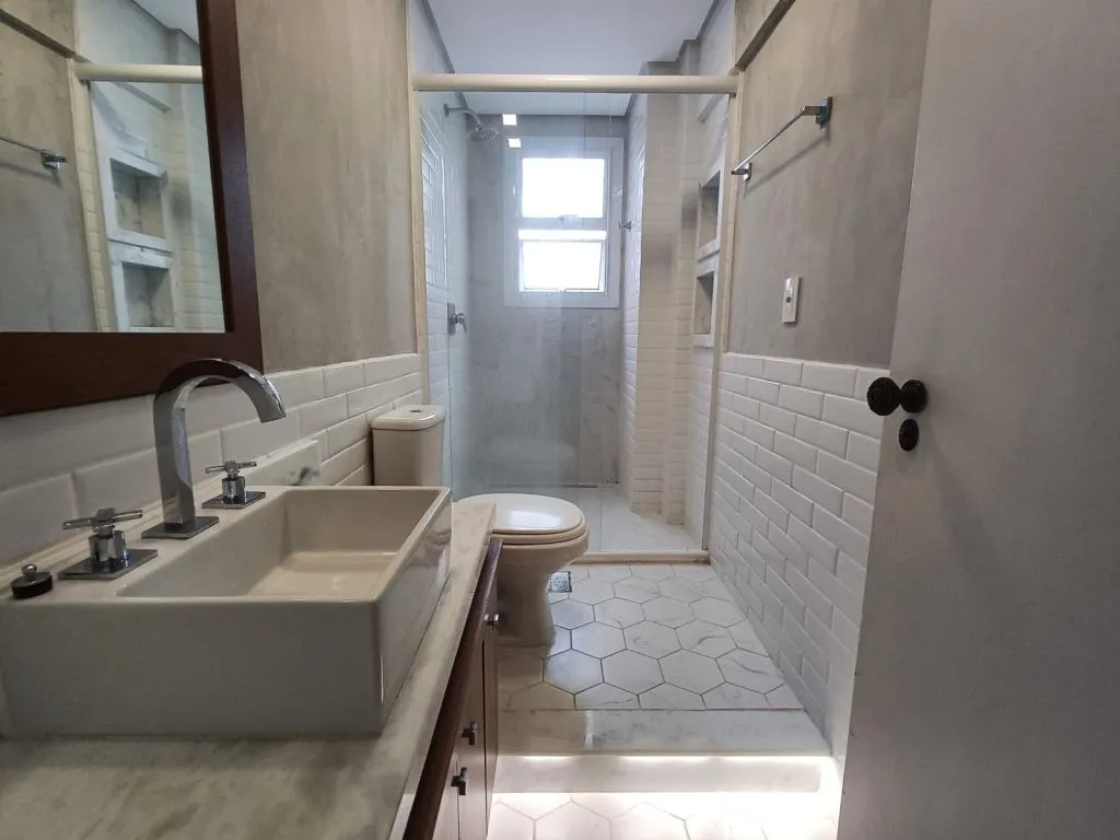 Imagem Apartamento a venda no bairro Menino Deus com 2 dormitórios