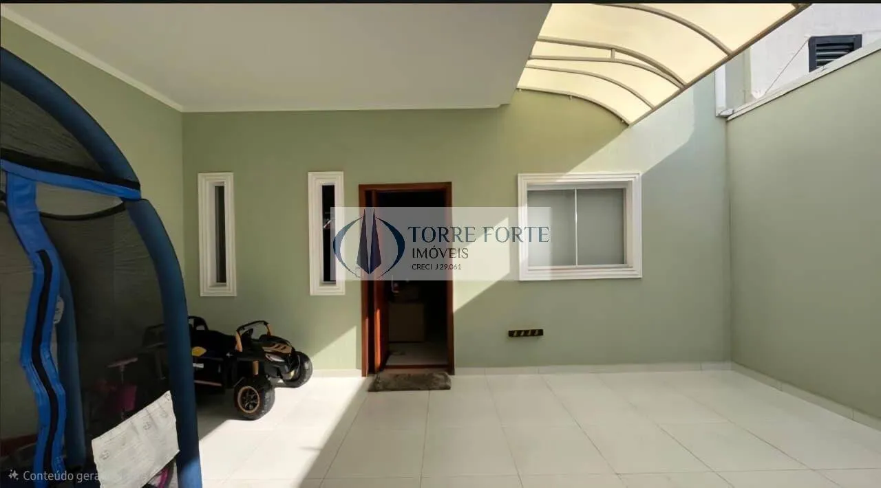 Imagem Lindo sobrado com 134 m², 3 dormitórios, 1 suíte com closet + Ar e piscina