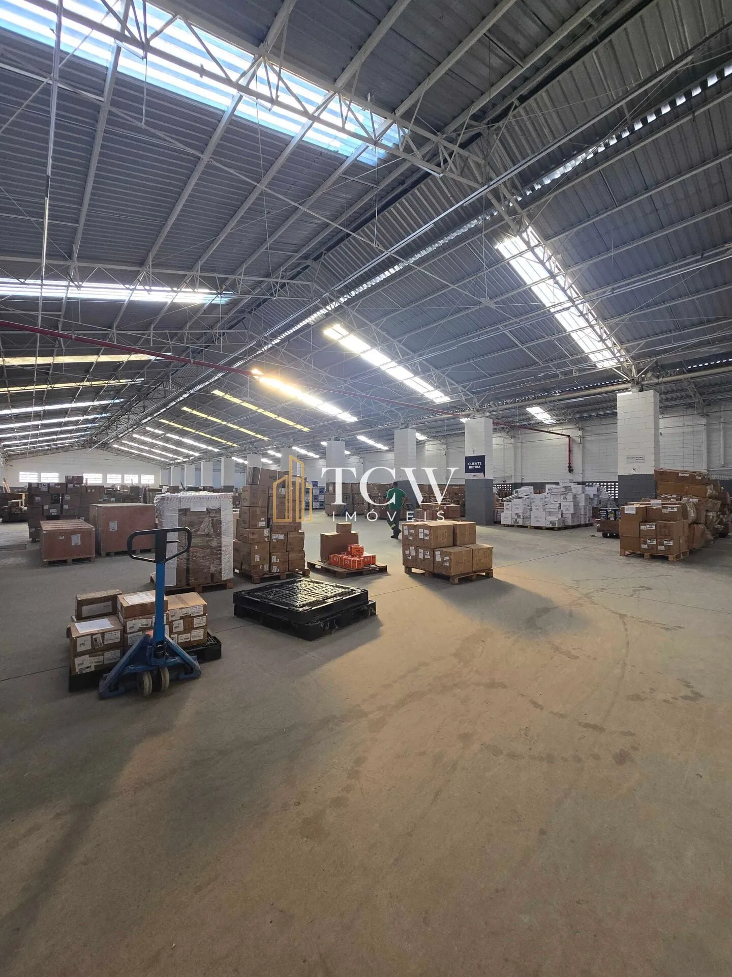 Foto do imóvel Galpão Logístico para Locação em Cumbica - Guarulhos/SP | 2.713,48 m² | Próximo à Rodovia Presidente Dutra