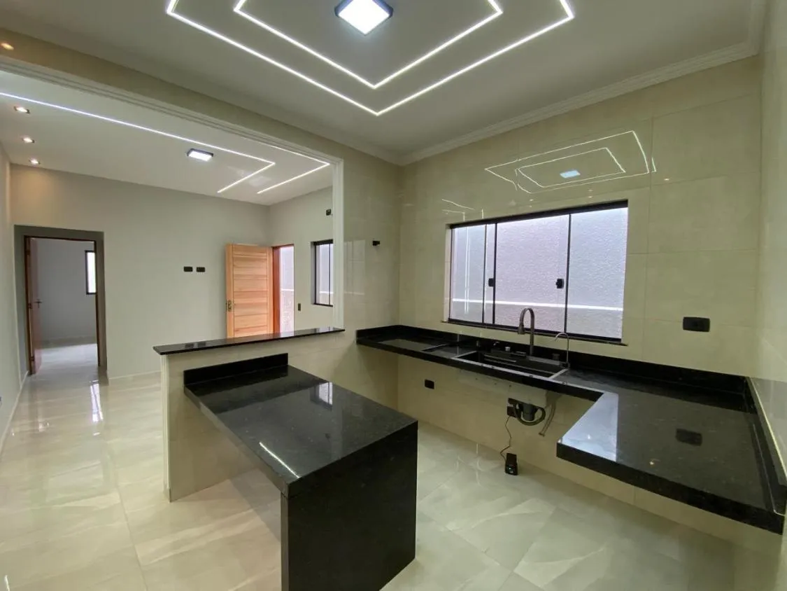 Imagem LINDA CASA NOVA COM PISCINA NO VERDE MAR