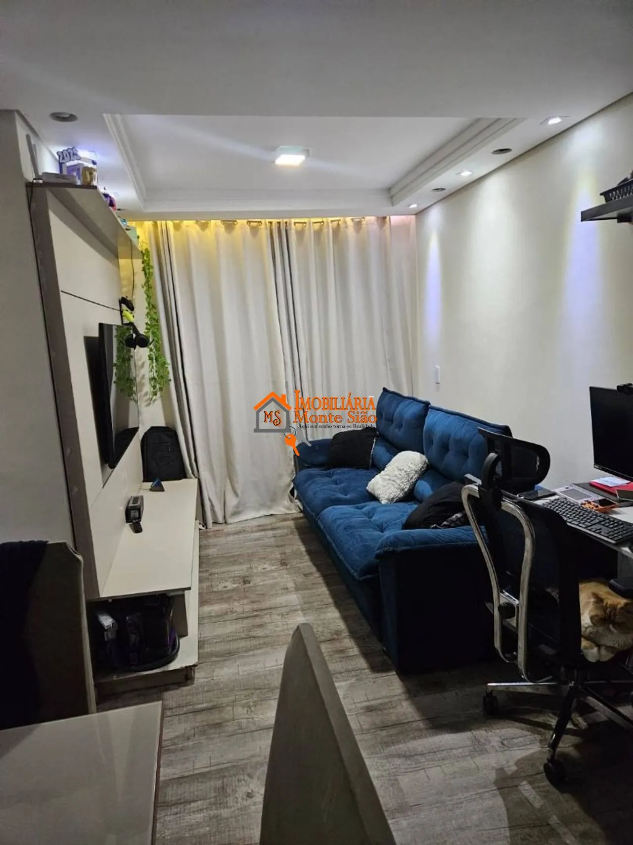Imagem Apartamento com 2 dormitórios à venda, 54 m² por R$ 335.000,00 - Residencial e Comercial Guarulhos - Guarulhos/SP