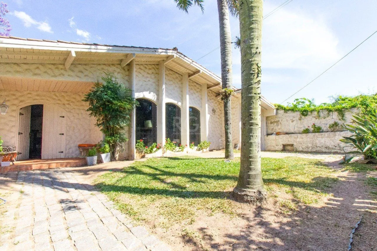 Imagem Casa para Venda - 422m², 6 dormitórios, sendo 2 suites, 5 vagas - Vila Assunção