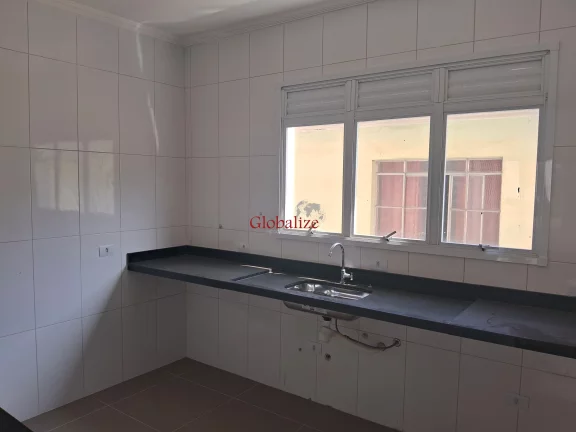 Imagem Belo sobrado em Vilagio no bairro do Marapé com 2 suítes, garagem privativa a venda por R$ 695.000,00