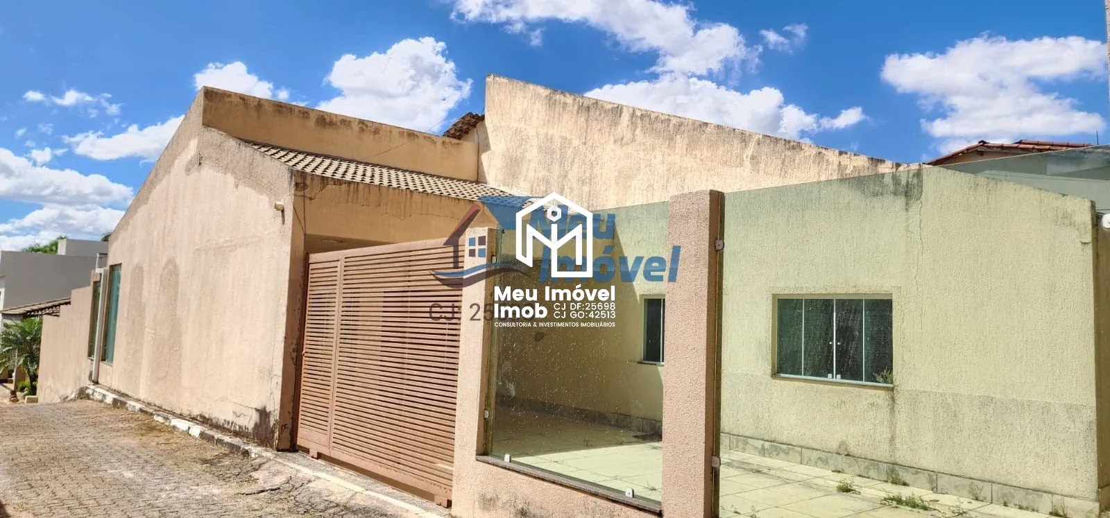 Imagem Casa 4 Quartos 1 Suíte 4 Vagas 300m² Depósito Piscina