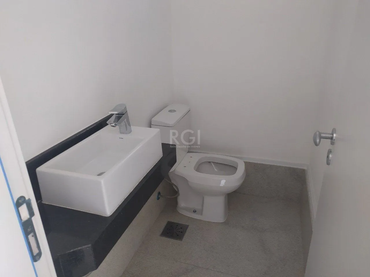 Imagem Apartamento para Venda - 119.65m², 3 dormitórios, sendo 1 suites, 2 vagas - Petrópolis