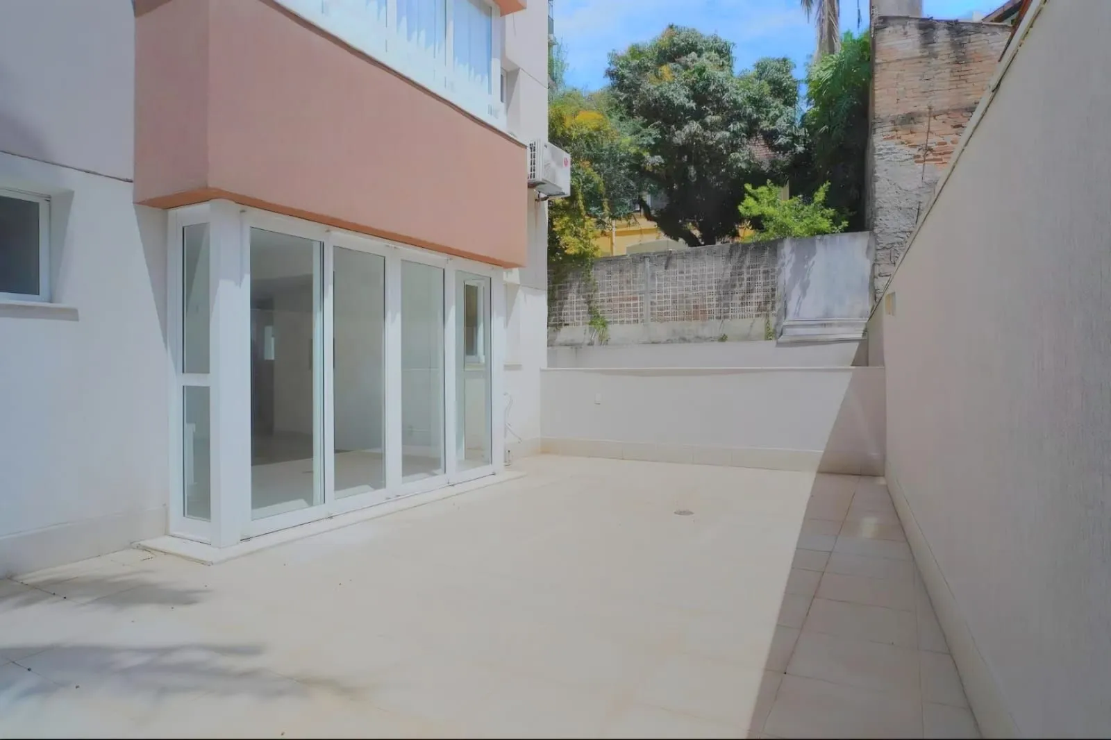 Imagem Edifício Jules Verne - Venda de apartamento com 02 dormitórios no bairro Petrópolis
