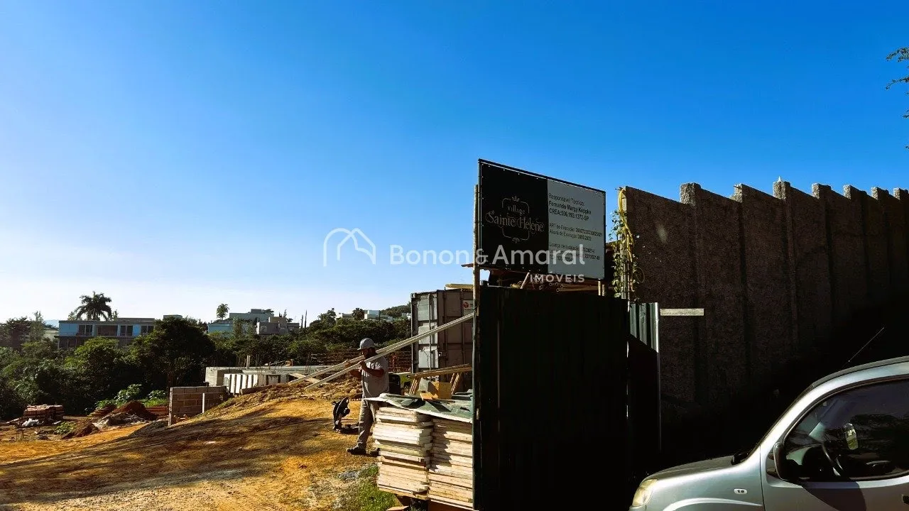 Imagem Casa em condomínio com 3 suítes, sala dois ambientes, 5 banheiros e 2 vagas na garagem - Unidade 2
