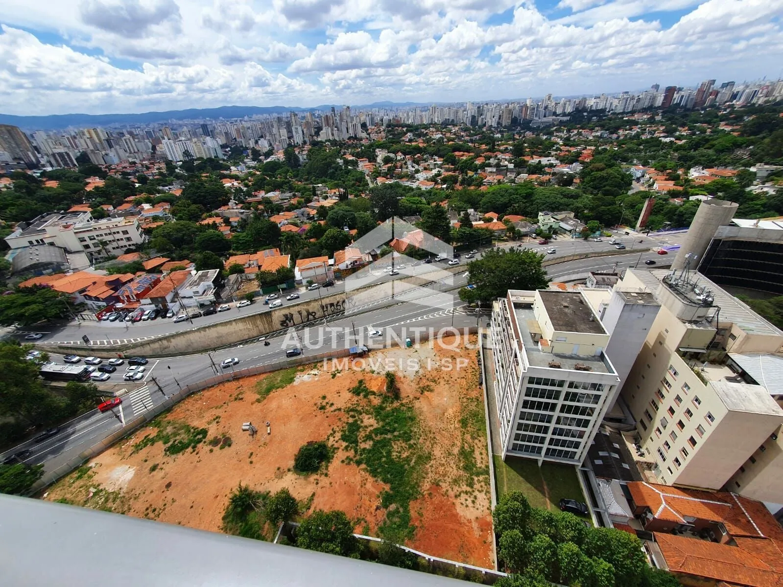 Imagem HAUS PINHEIROS BY YOO - Apartamento à venda em São Paulo/SP