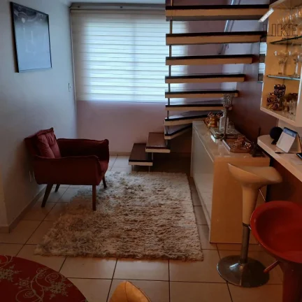 Apartamento Duplex à venda - 2 Dormitórios - 1 Suíte - Piscina - Jardim América - SJC