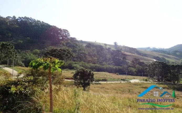Seu refúgio na Serra da Mantiqueira: Terreno no Condomío Vila Tertúlia. em Vila Tertúlia