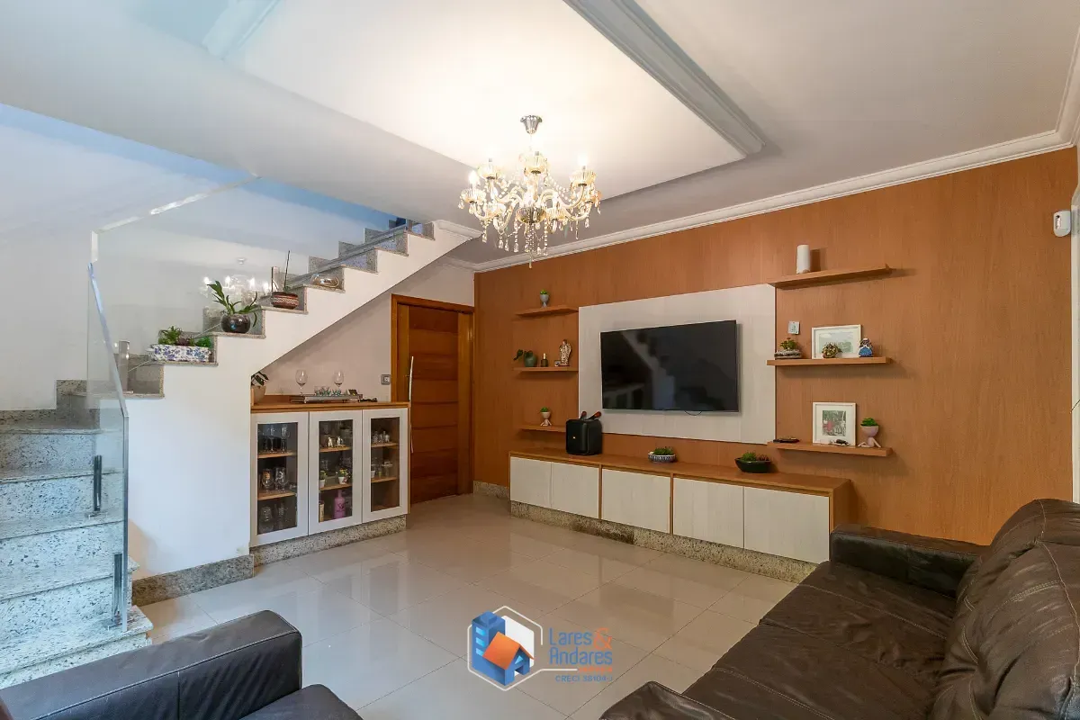 Foto do imóvel Casa para venda em Interlagos com 3 quartos, sendo 3 suítes, 125m² em Rua João Rafael Jafet