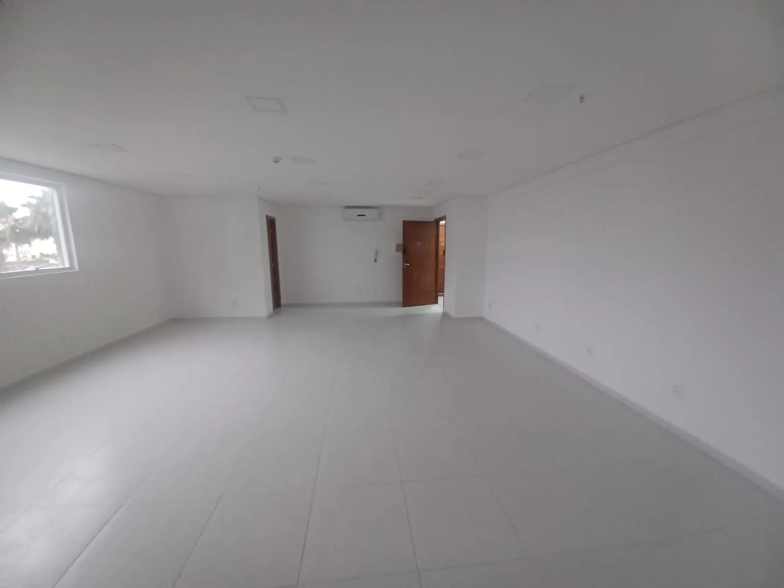 Foto do imóvel Excelente Sala Comercial no Dubai Business Center! em PARQUE CAMPOLIM, SOROCABA - SP