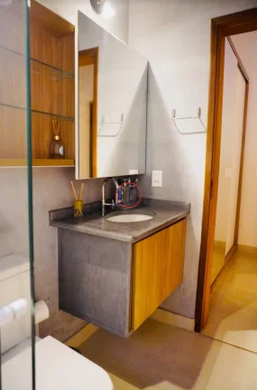Imagem ESCRITURA DEFINITIVA, CASA DENTRO DE CONDOMÍNIO, TODA MOBILIADA A 50 METROS DA PRAIA, COM PISCINA PRIVATIVA E ÁREA GOURMET