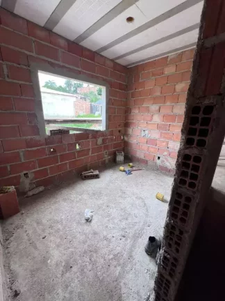 Imagem MEIO LOTE+PORÃO EM BAIXO+3QUARTOS+2VAGAS