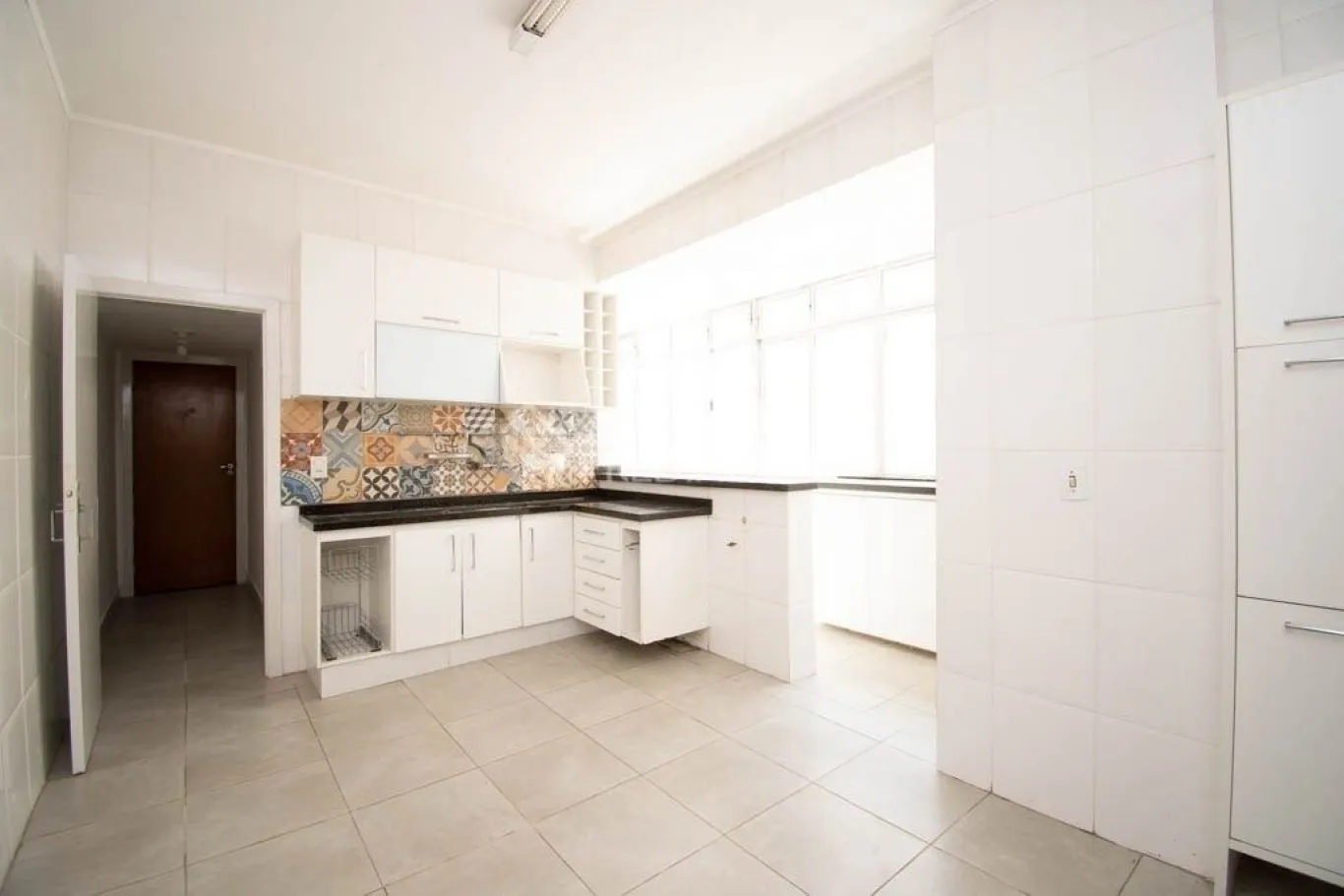 Imagem Apartamento de 3 dormitórios à venda no Bairro Centro Histórico, Porto Alegre.