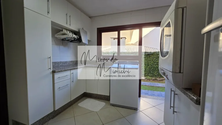 Imagem Sobrado para venda em Jurerê Internacional com 6 quartos, sendo 6 suítes, 548m²