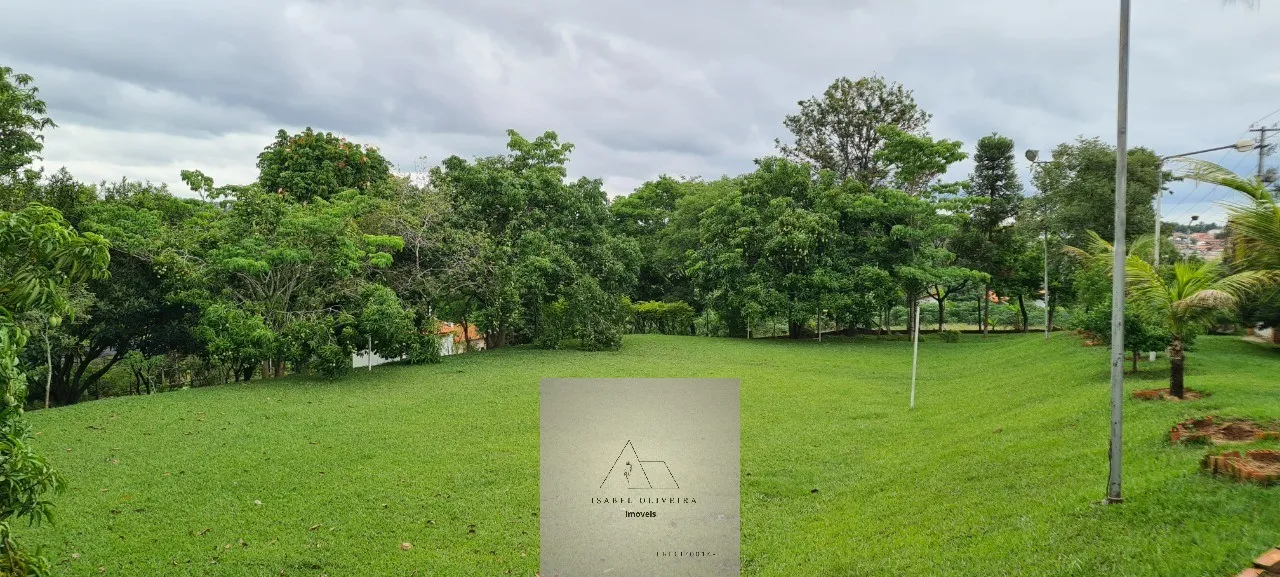 Imperdível! Chácara à venda em Porto Feliz-SP, Avecuia: 3 quartos, 1 suíte, 2 salas, 300m² de área. Venha conferir!