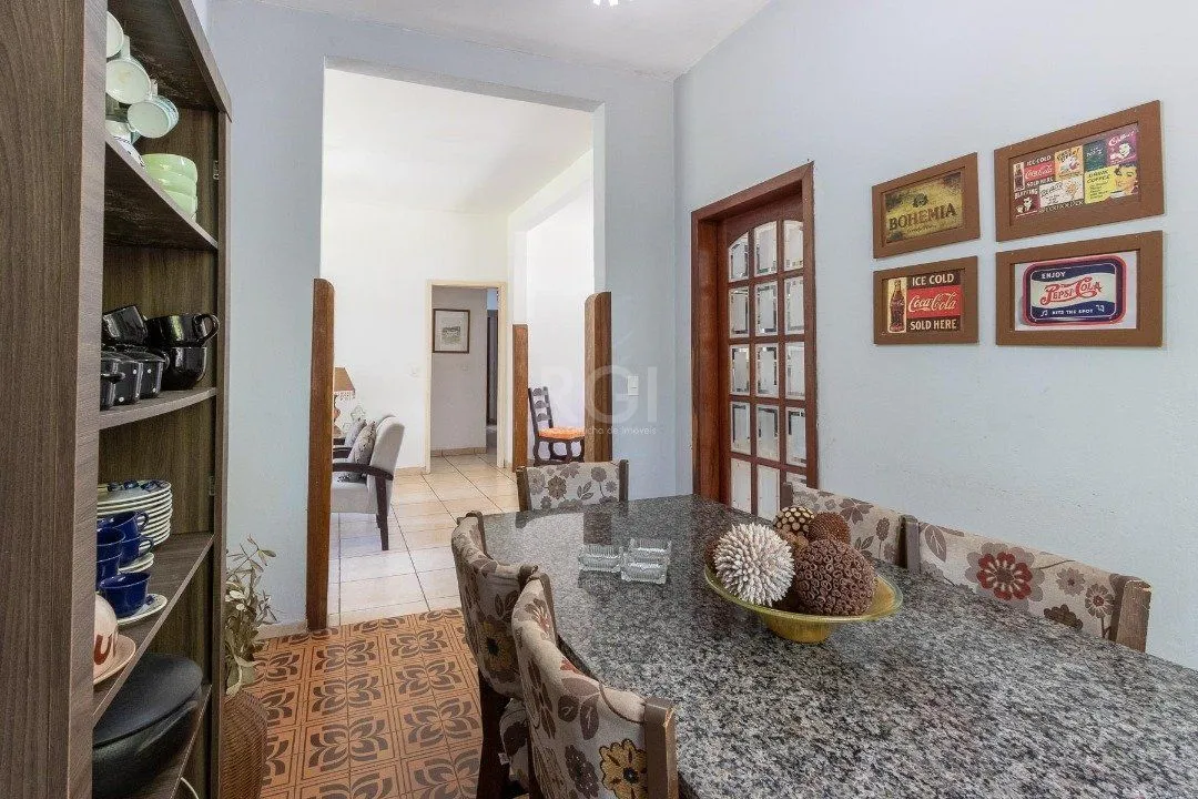 Imagem Casa para Venda - 250m², 3 dormitórios, sendo 1 suites, 3 vagas - Tristeza