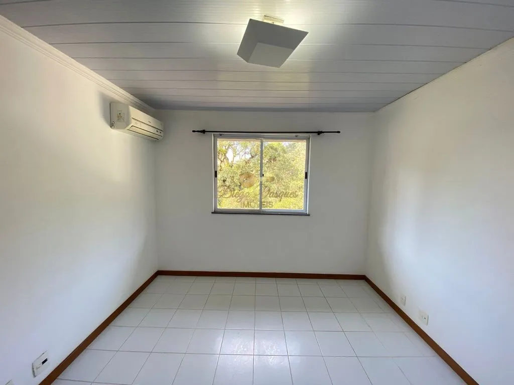Imagem Casa em Condomínio para Venda em Teresópolis / RJ no bairro Granja Guarani