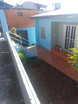 Imagem Casa para Venda em Concórdia, Industriários, 5 dormitórios, 2 banheiros, 1 vaga