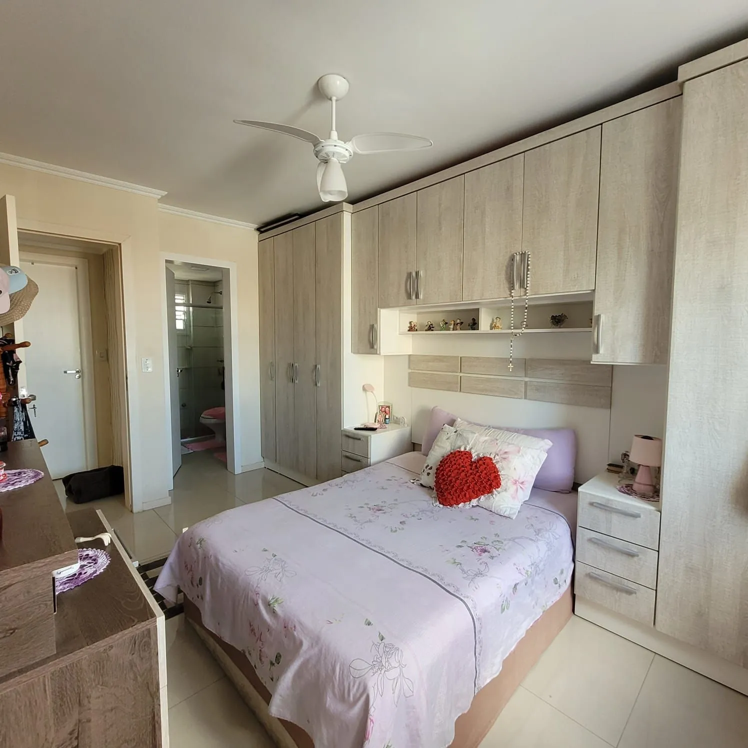 Imagem Apartamento com terraço, sacada, churrasqueira, 1 dor no Centro de Tramandaí