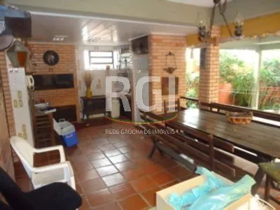 Imagem Casa para Venda - 330m², 4 dormitórios, 2 vagas - Glória