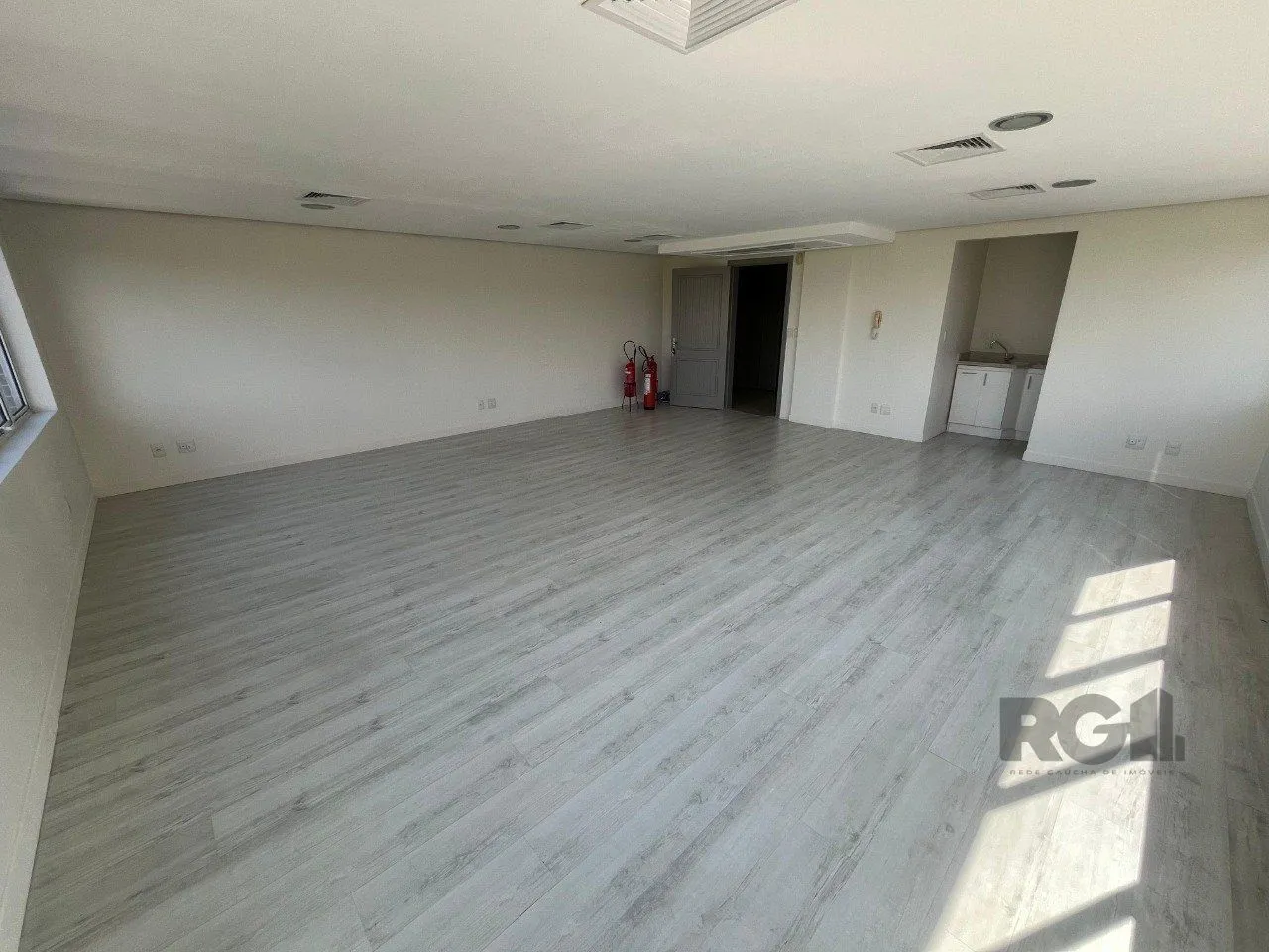 Imagem Conjunto/Sala para Venda - 57,79m², 0 dormitórios, 1 vaga - Centro Histórico