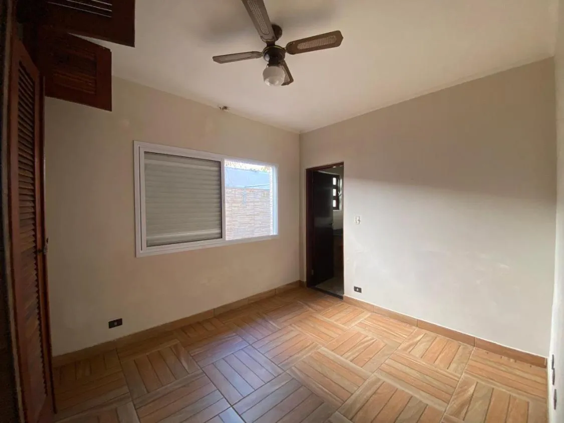 Imagem CASA COM EDÍCULA, 3 DORMITÓRIOS SENDO 1 SUÍTE À VENDA NO CENTRO DE ITANHAÉM