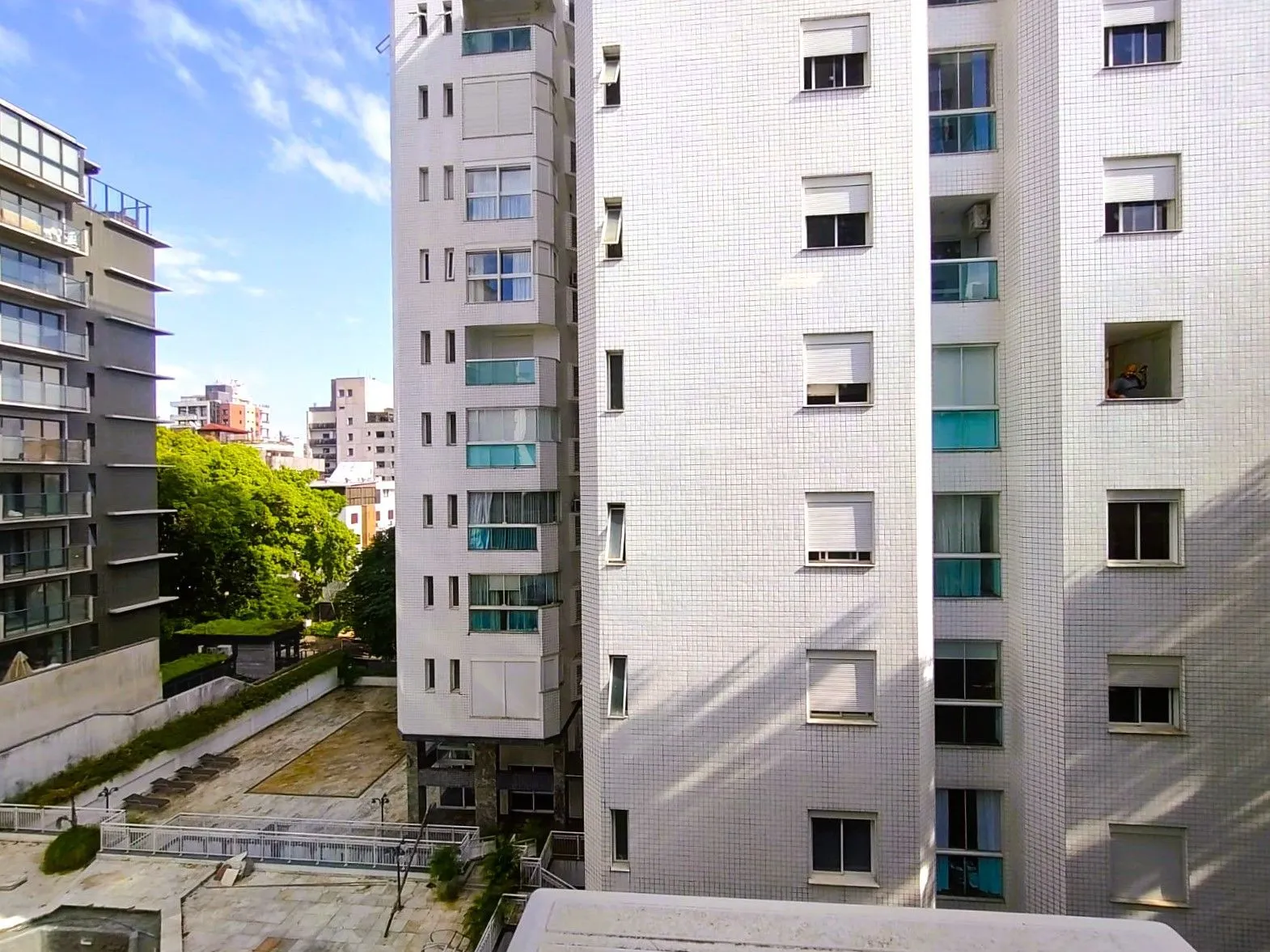Imagem Lindo Duplex 2 dormitórios todo reformado na Dona Laura