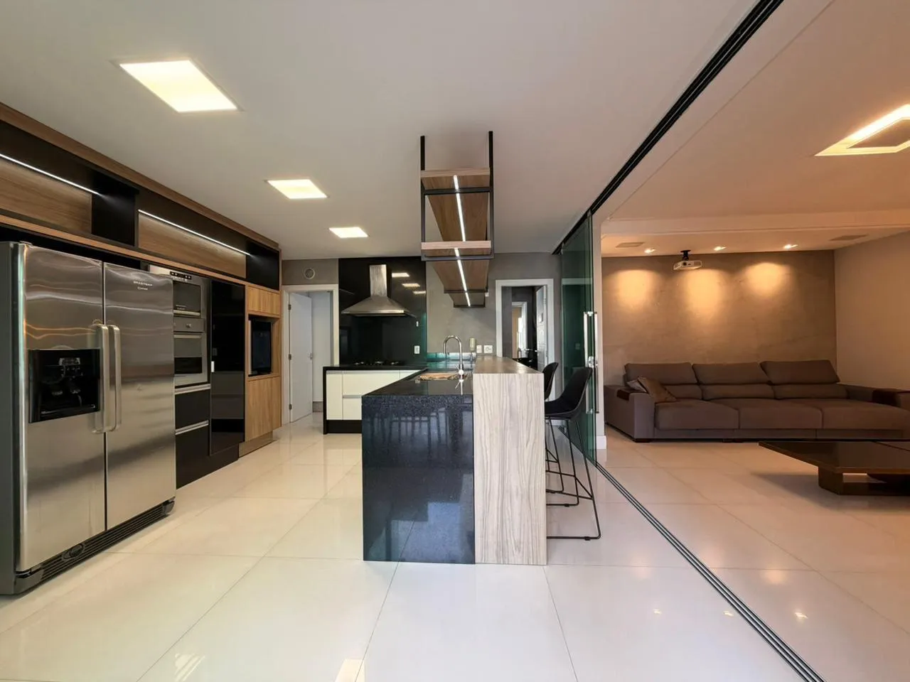Imagem Apartamento à venda com 177m2 por R$ 2.700.000,00