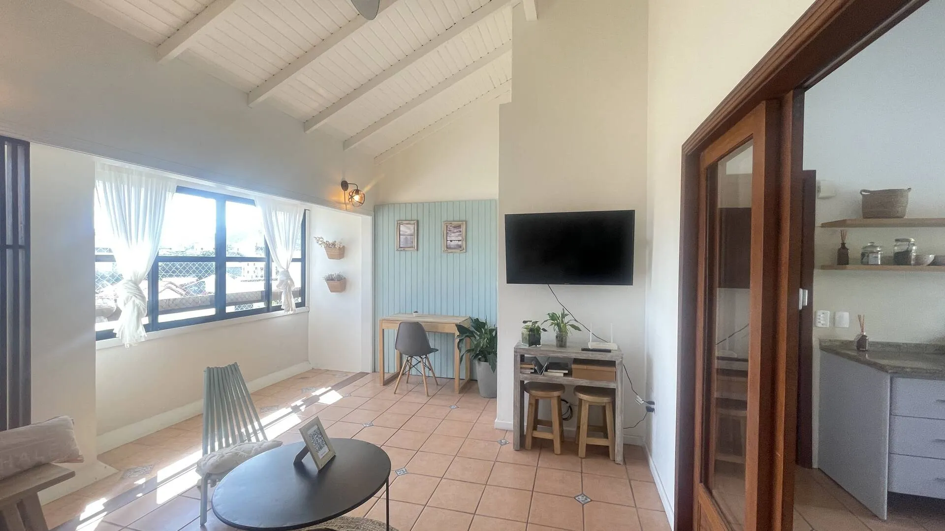 Imagem Apartamento 2 dormitórios locação anual em Jurerê