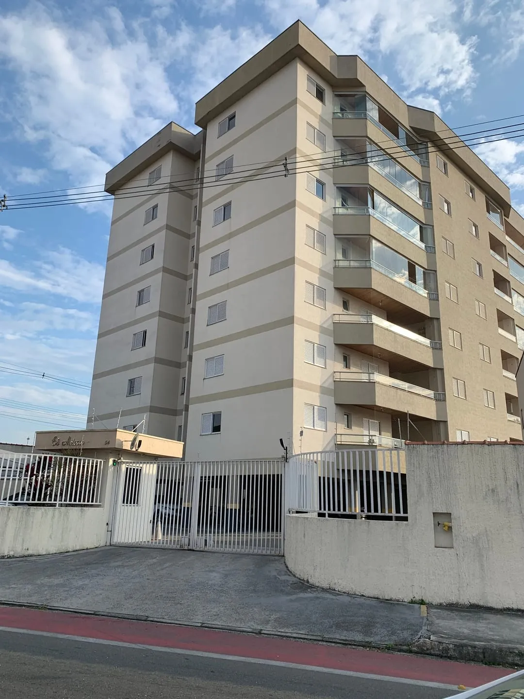 Foto do imóvel Apartamento à venda 3 Quartos, 1 Suite, 2 Vagas, Chácara Galega, Pindamonhangaba - SP | EDIFÍCIO MILANO