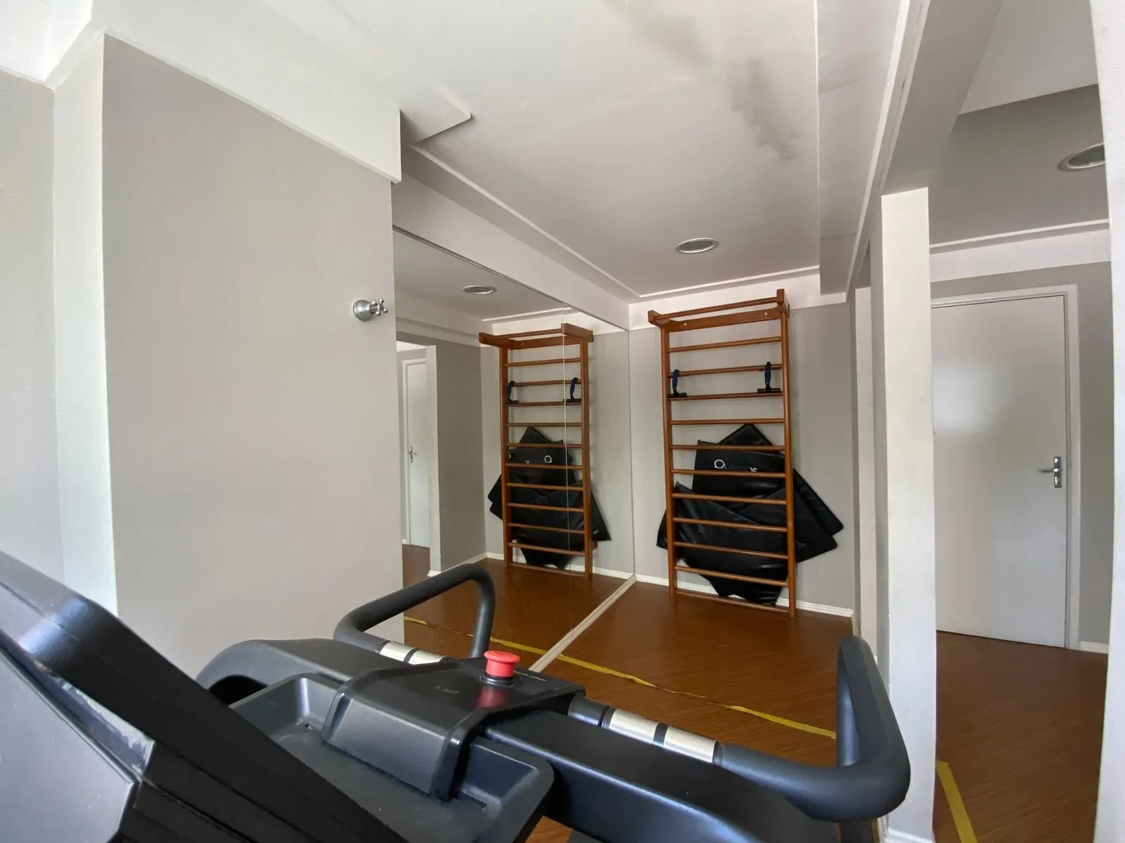 Imagem Apartamento à venda no Campolim com 2 dormitórios, varanda gourmet e 2 vagas de garagem