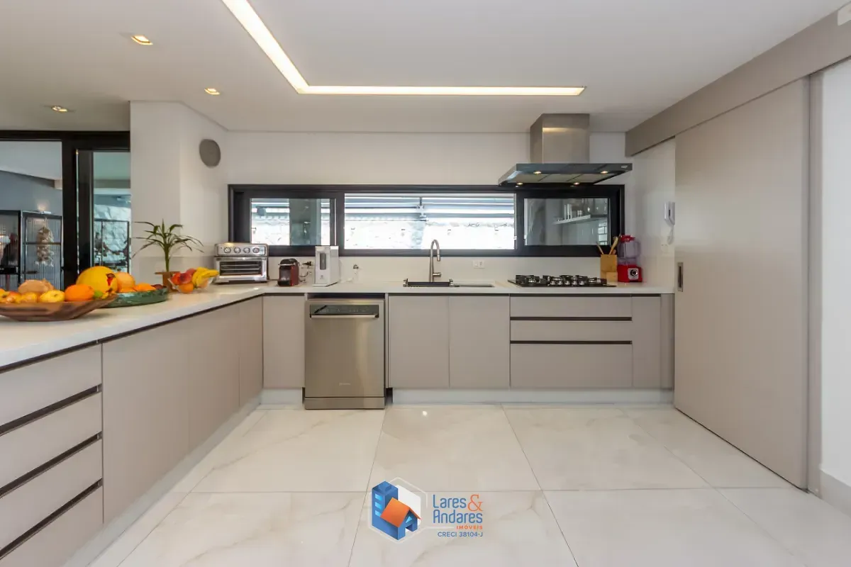 Imagem Casa no condomínio Condomínio Reserva 8 para venda com 3 quartos, sendo 3 suítes, 514m²