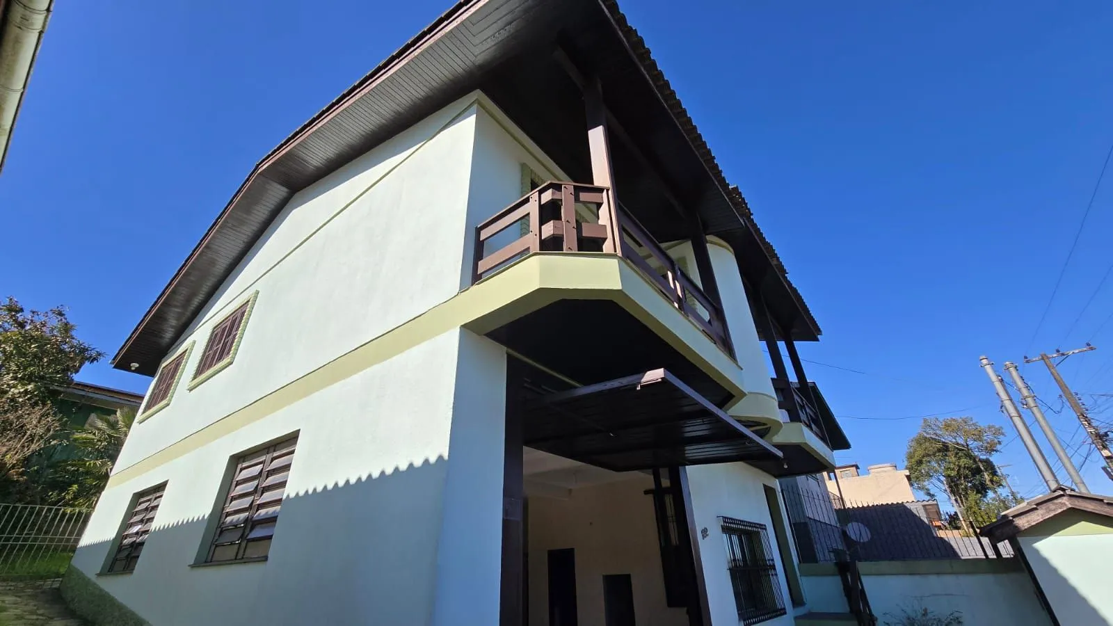 Imagem Duplex à venda em Caxias do Sul, Jardim das Hortências, com 3 quartos, 233.44m2