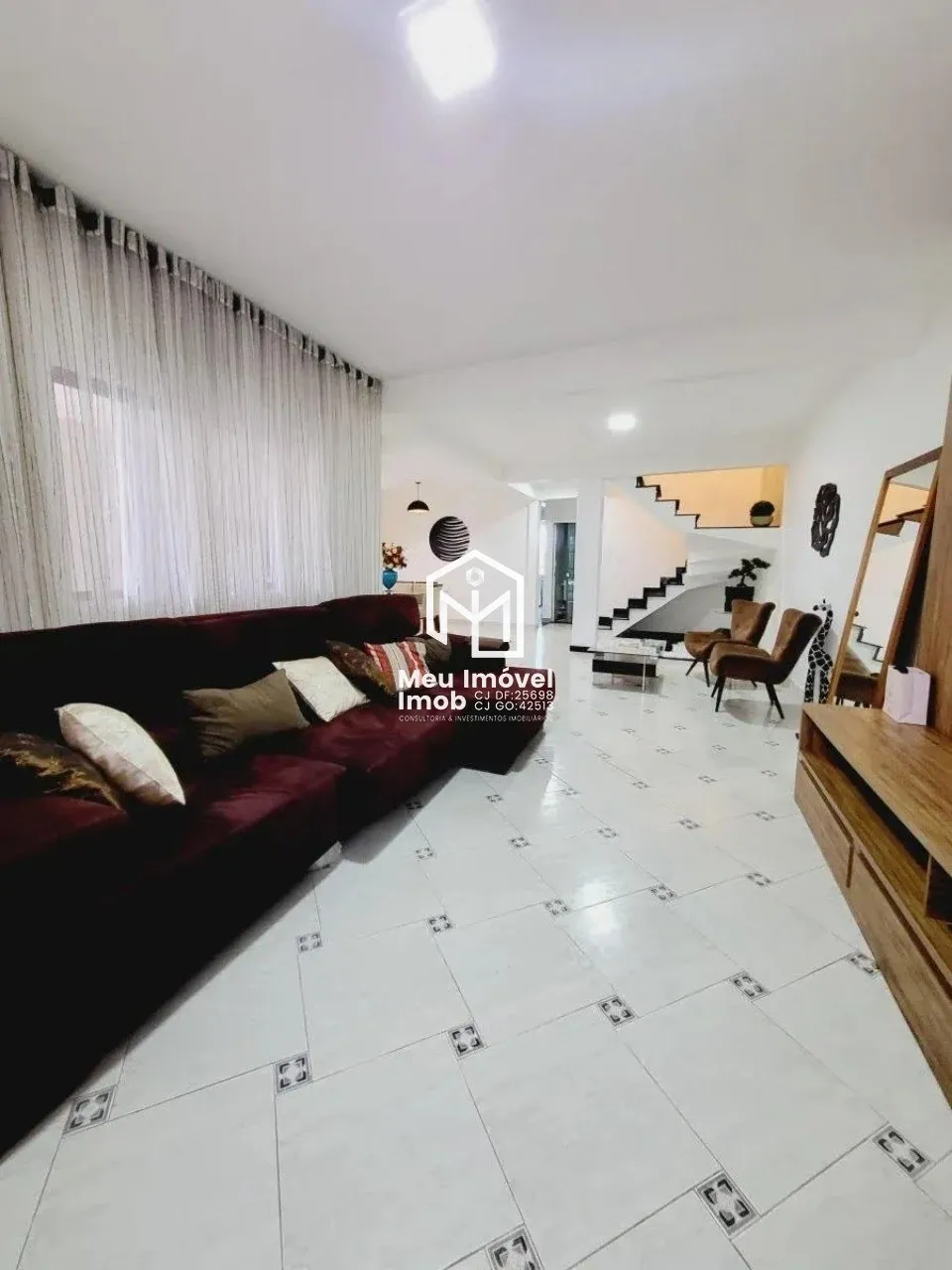 Imagem Casa 3 Quartos 1 Suíte 3 Vagas 250m² Arniqueira