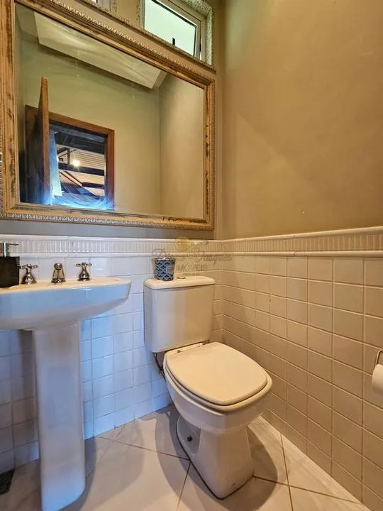 Imagem Casa em Condomínio para Venda em Teresópolis / RJ no bairro Parque do Imbui