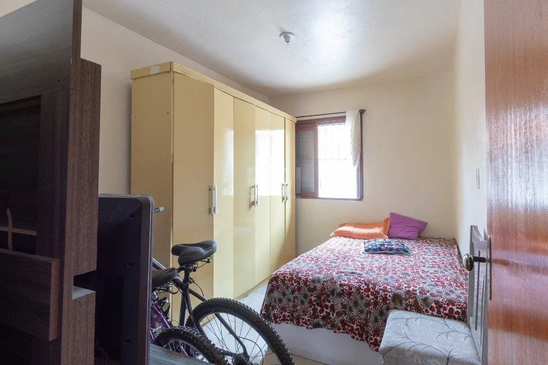 Imagem Casa para Venda - 161m², 3 dormitórios, 3 vagas - Nonoai