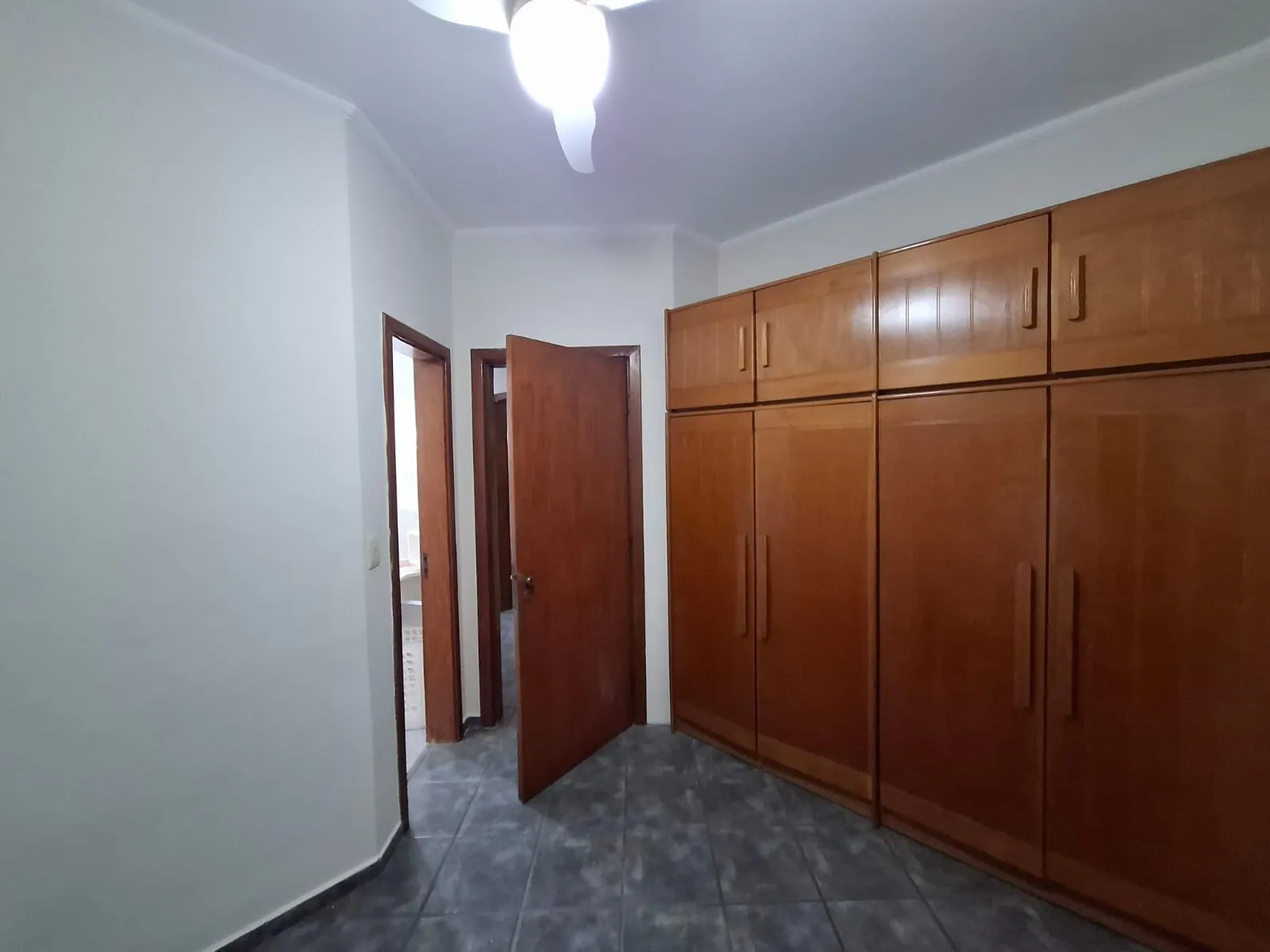 Imagem Apartamento conta com 03 dormitórios Jardim Vera Cruz- Sorocaba/SP