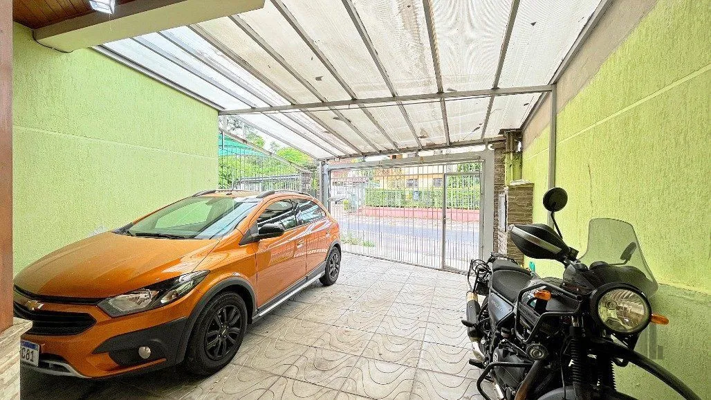 Imagem Sobrado para Venda - 218m², 4 dormitórios, sendo 3 suites, 2 vagas - Ipanema